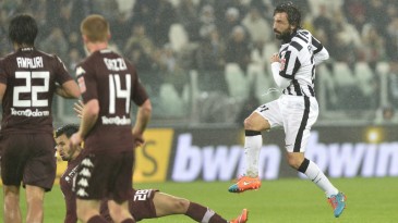Veja o belo gol de Pirlo que decidiu o dérbi de Turim nos últimos segundos de jogo