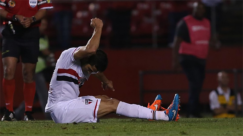 Alan Kardec, Neymar ou Elano, quem bateu o p&ecirc;nalti mais longe do gol?