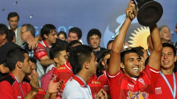 Huracán honra seu passado e recoloca no centro da Argentina o clássico com o San Lorenzo