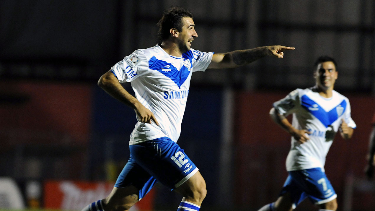 Falta de centroavantes no Brasil faz Galo e Cruzeiro buscarem alternativas estrangeiras