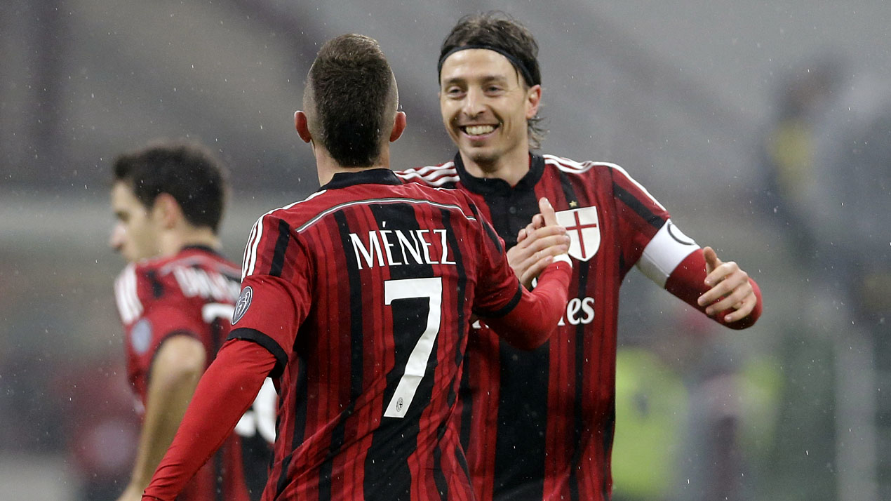 Menez, do Milan, decidiu contra o Napoli (AP Photo/Antonio Calanni)