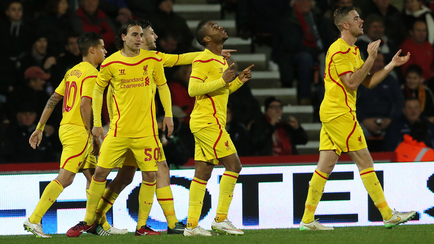 Liverpool trocou 52 passes antes de Sterling marcar contra o Bornemouth