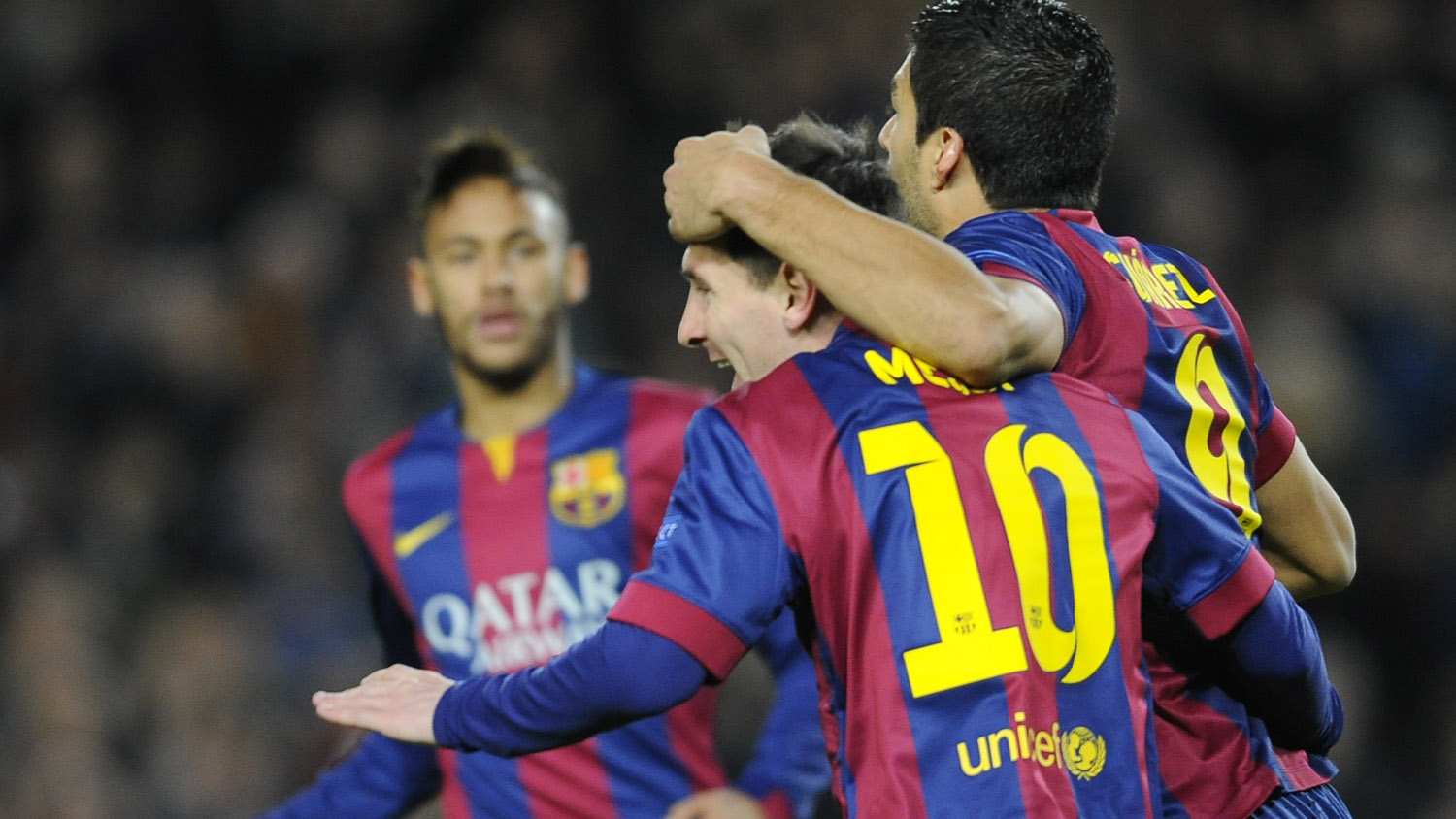 Na individualidade, Barcelona transforma o PSG no pesadelo dos líderes