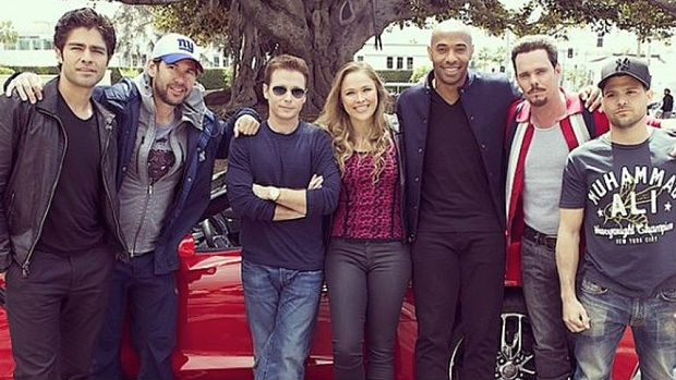 Henry mal se aposentou e j&aacute; come&ccedil;ou uma nova carreira: no cinema