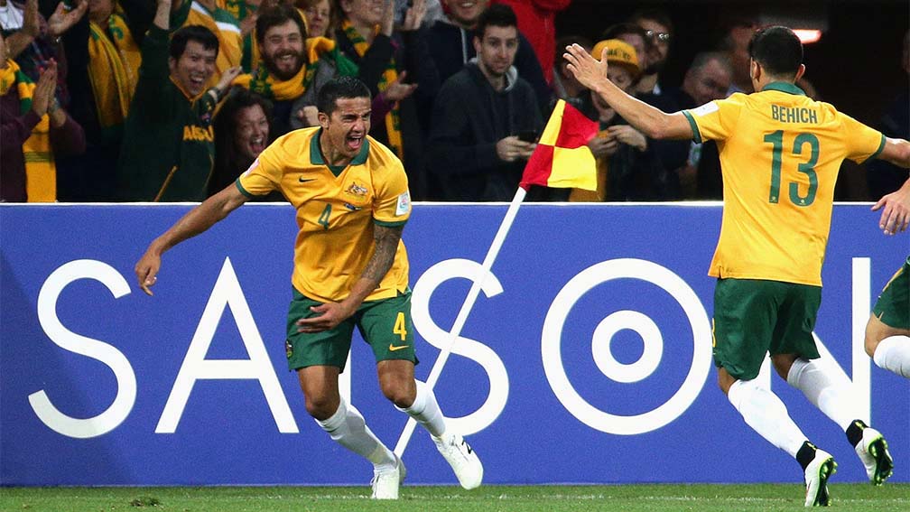 Austr&aacute;lia superou o nervosismo da estreia e fez o que se esperava: atropelou