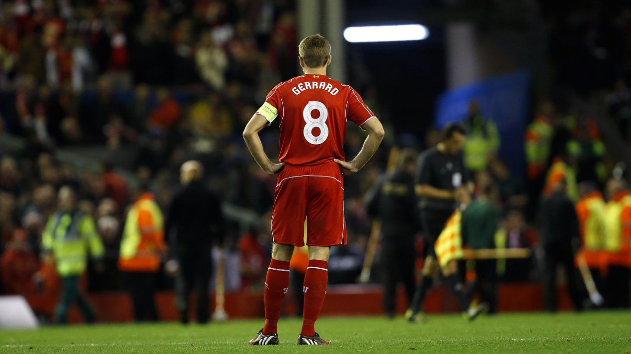 Gerrard diz que Liverpool n&atilde;o fez for&ccedil;a para mant&ecirc;-lo e recusou PSG