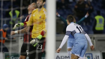 Klose mostra que seu poder de decisão está intacto na vitória sobre o Milan