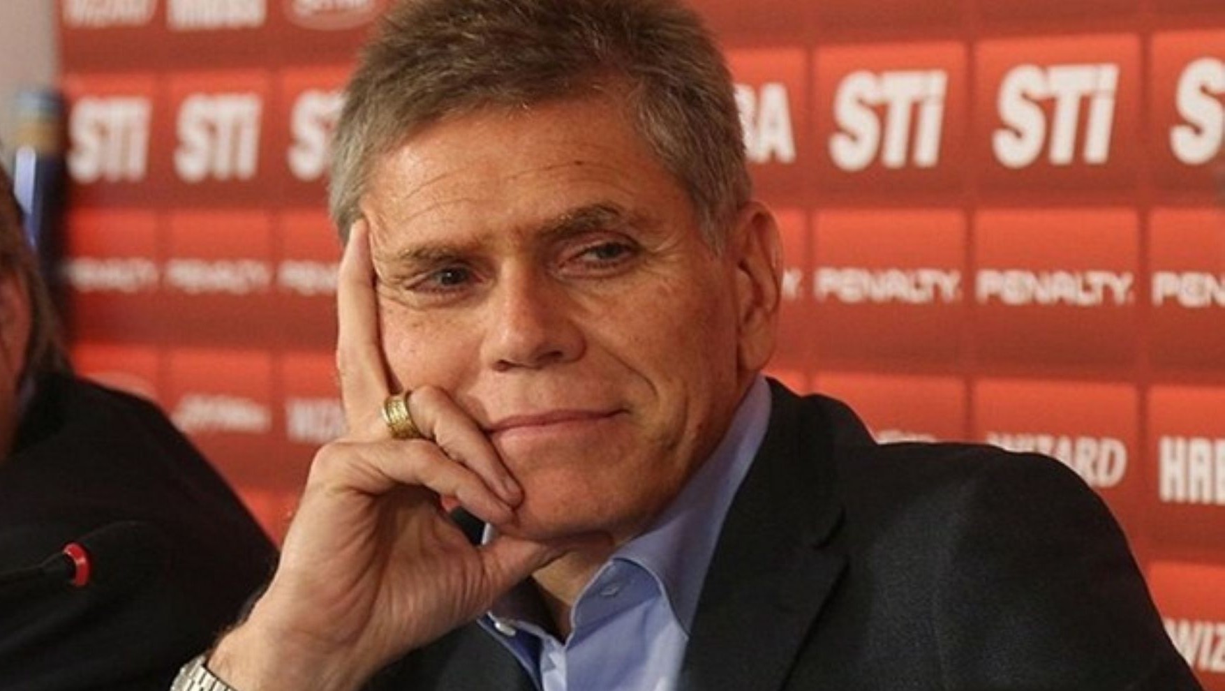 Paulo Autuori fracassa em seus trabalhos desde 2005, mas ganhou chance no Cerezo Osaka