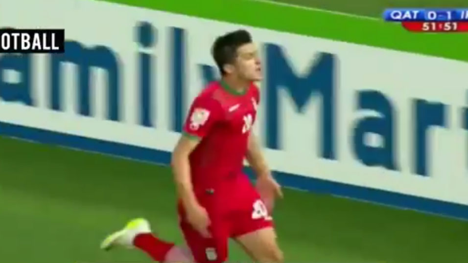 J&aacute; temos um candidato a gol mais bonito da Copa da &Aacute;sia: Sardar Azmoun e seu dom&iacute;nio