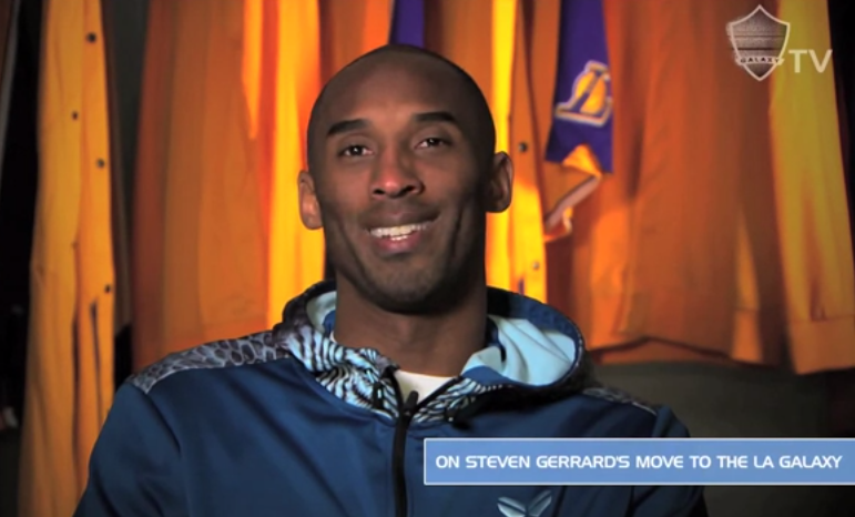 [V&iacute;deo] Gerrard chegou a Los Angeles com as melhores boas-vindas: de Kobe Bryant