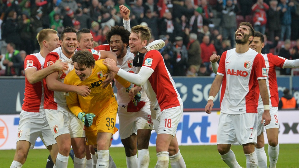 Tem coisas que s&oacute; acontecem com o Leverkusen, como tomar um gol de goleiro aos 49 do 2&ordm;