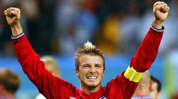 Ferguson mandou Beckham tirar o moicano no vestiário de Wembley