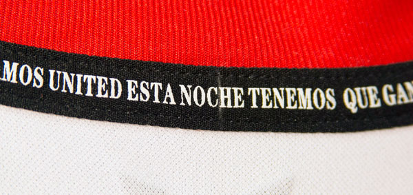 Canto da torcida na camisa 2015 do DC United