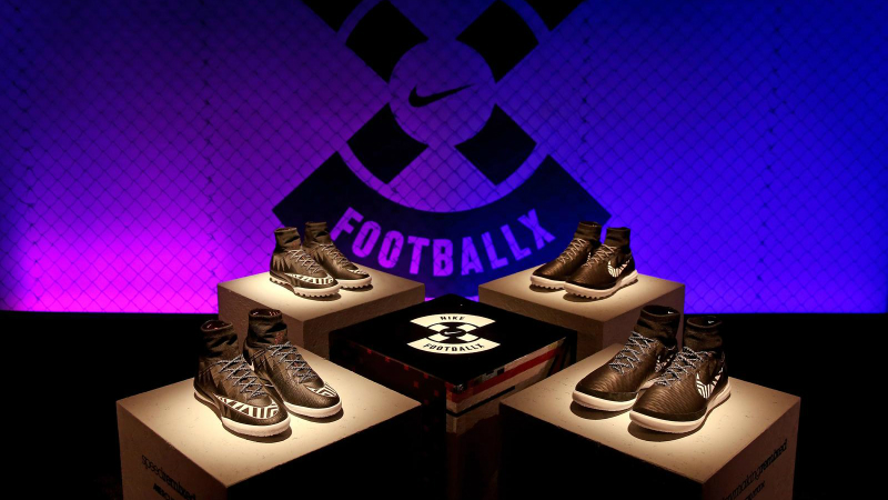 [Galeria] As chuteiras de cano alto da Nike agora ter&atilde;o vers&otilde;es para futsal e grama sint&eacute;tica