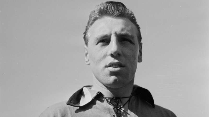 Inventor do p&ecirc;nalti de dois toques, belga Rik Coppens morre aos 84 anos