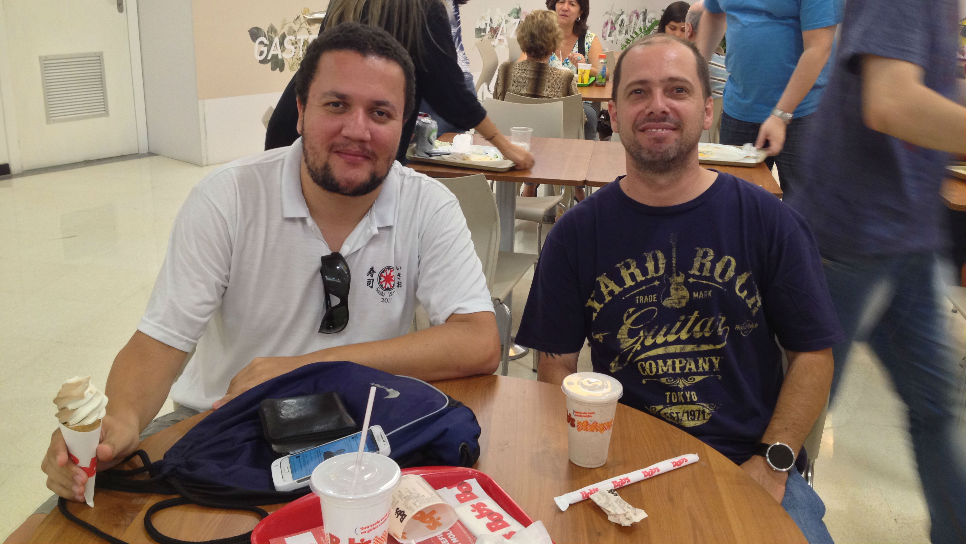 Eduardo e Rodrigo antes da partida no Allianz Parque (Foto: Bruno Bonsanti/Trivela)