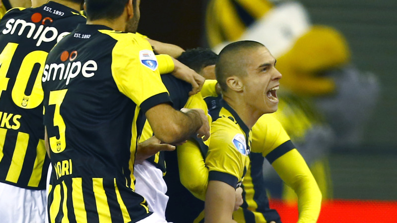 Qual o gola&ccedil;o da rodada no Holandes&atilde;o: o duplo calcanhar ou o aprendiz de Bergkamp?