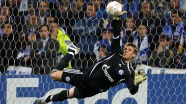 No aniversário de Neuer, relembre sua atuação mais fantástica