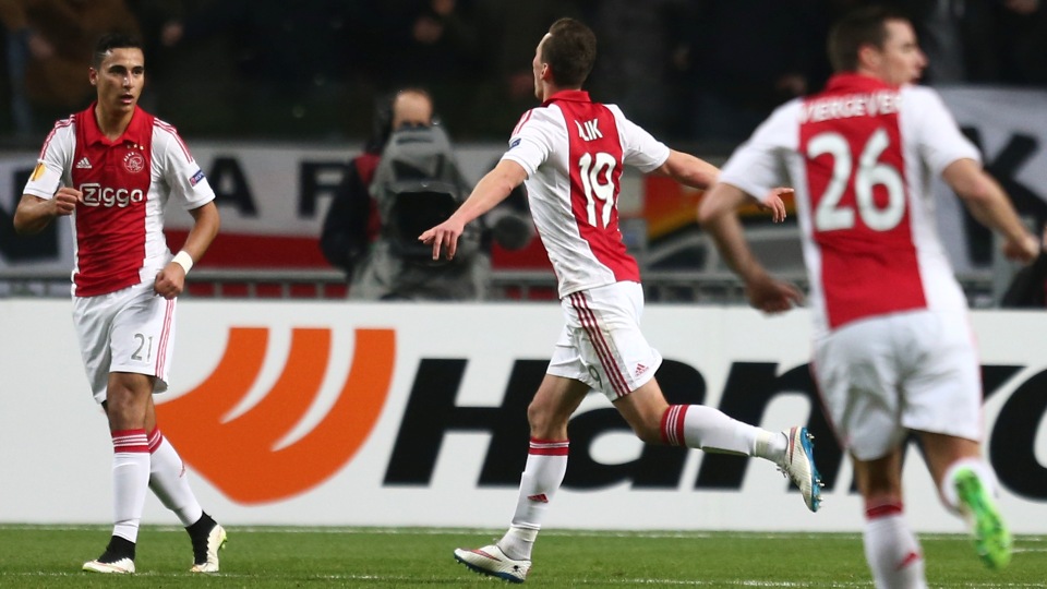 Ajax recuperou um pouco de vontade, mas ainda falta algo