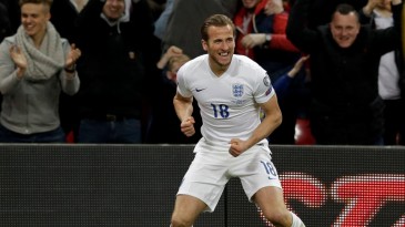 Kane tem mesmo estrela, e precisou de segundos para fazer gol na estreia pela Inglaterra