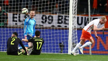 A Espanha precisa de uma nova identidade para não voltar a ser a amarelona de antes