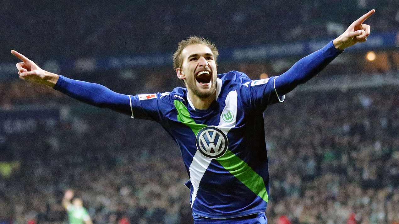 Bas Dost tem a melhor m&eacute;dia de gols por minuto da Bundesliga e ajuda boa fase do Wolfsburg