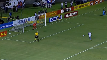 Cassiano, do Fortaleza, provou o lado amargo de se provocar um adversário antes do jogo