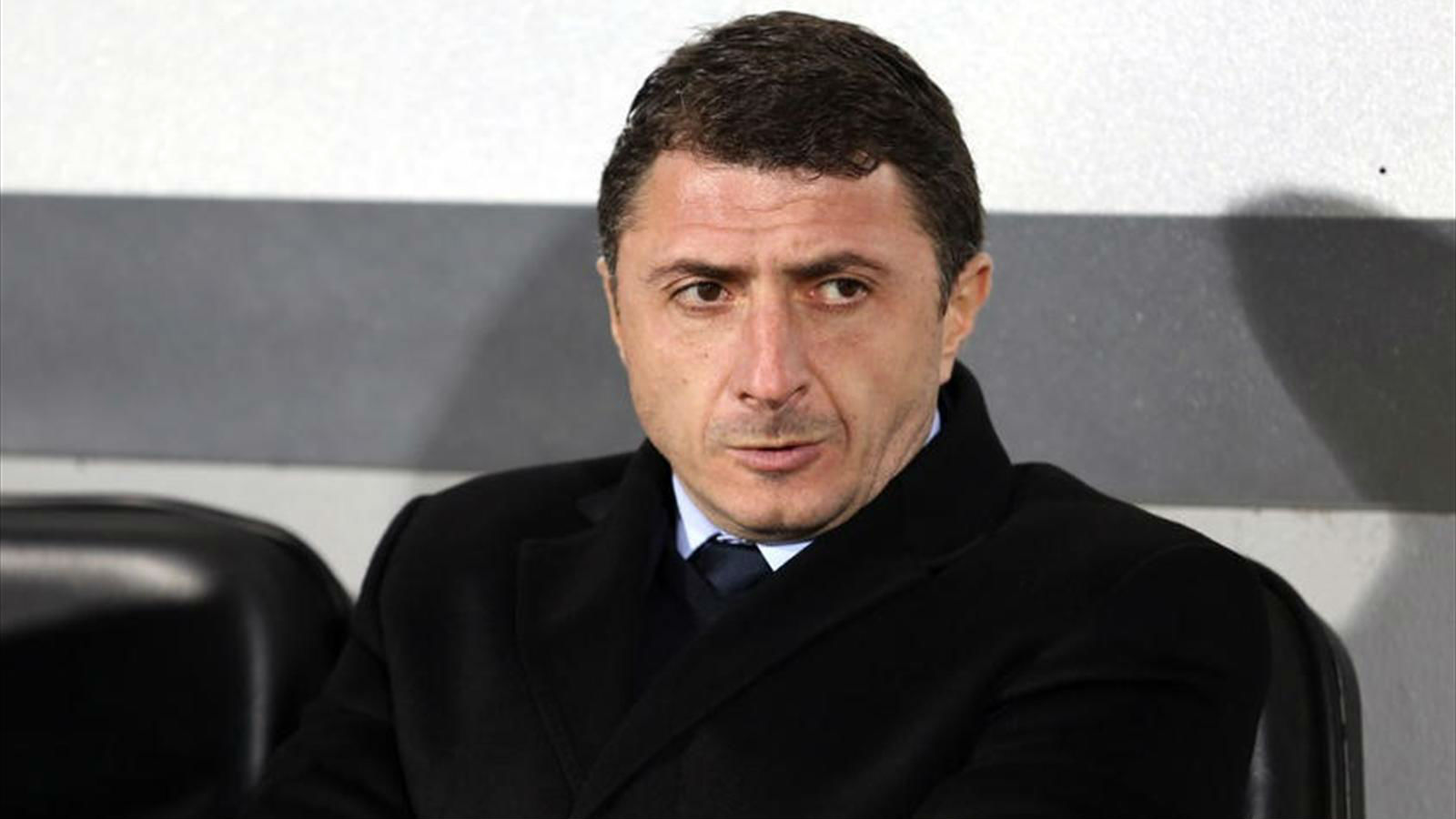 T&eacute;cnico de time turco tem lindo ato de fair play e depois pede demiss&atilde;o