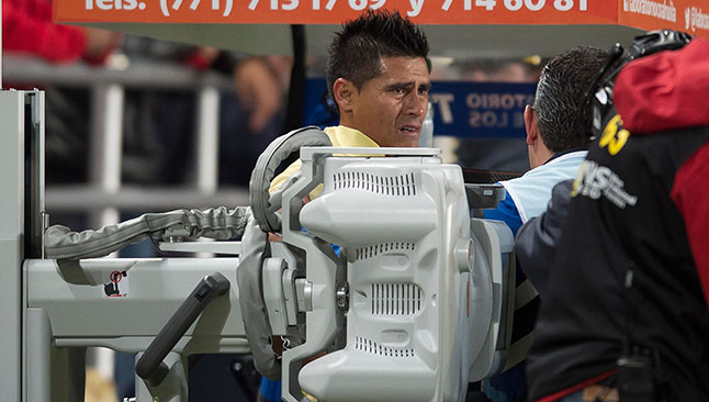 O Campeonato Mexicano agora tem uma m&aacute;quina de raio-x na beira do campo