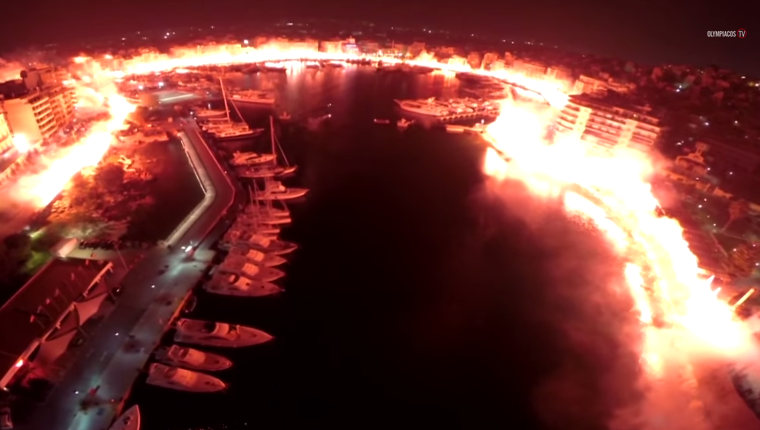 [V&iacute;deo] O Olympiacos deixou em chamas o porto de Pireu para comemorar seus 90 anos
