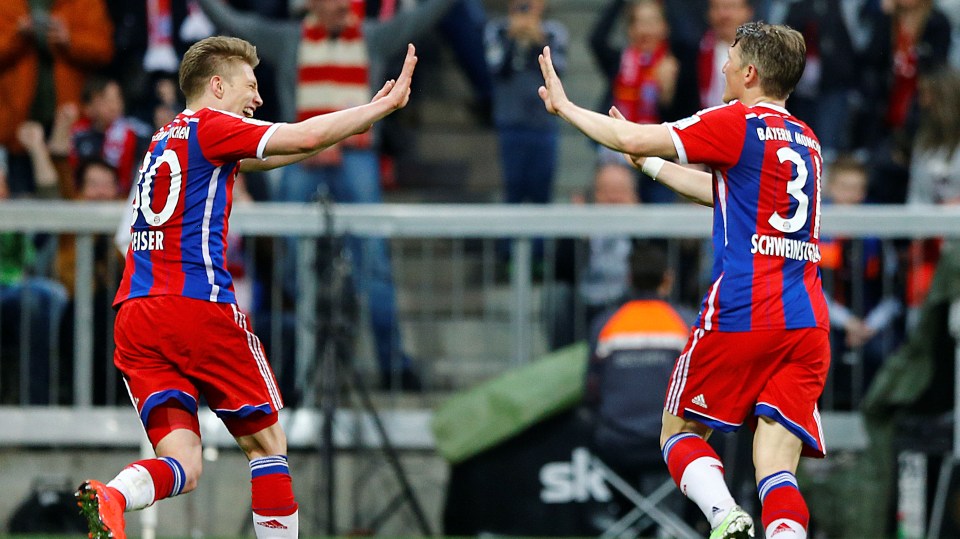 Gra&ccedil;as a Neuer e Schweinsteiger, o Bayern j&aacute; pode entornar a cerveja do t&iacute;tulo neste domingo
