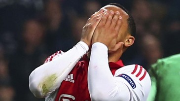 Ajax precisa achar o foco para continuar em frente