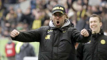 Para já deixar a torcida saudosa, Bundesliga junta as 10 melhores comemorações de Klopp