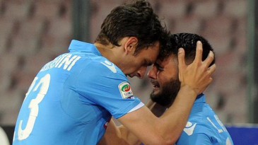 Insigne não segurou as lágrimas após marcar primeiro gol depois de lesão grave