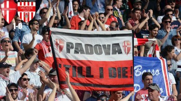 Este maluco fez a mulher assinar um pré-nupcial o liberando para ver seu time