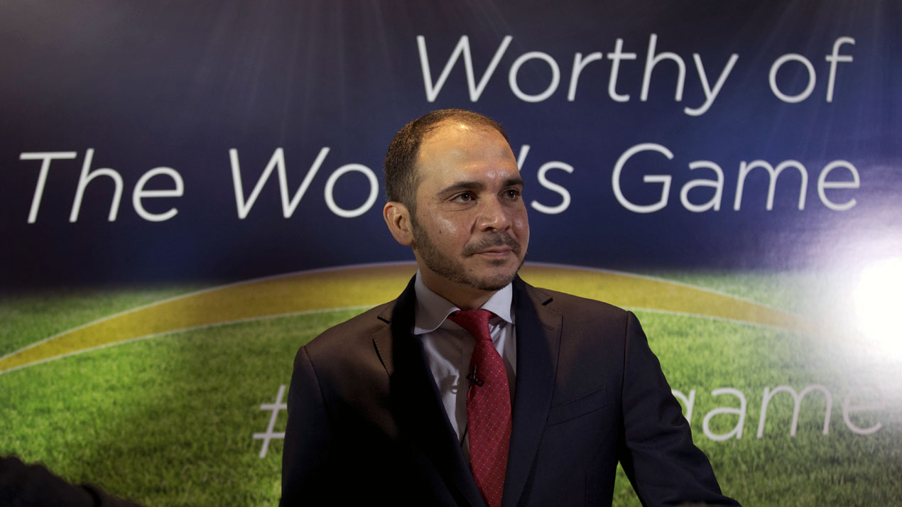 Pr&iacute;ncipe Ali, candidato a presidente da Fifa: &ldquo;Se Blatter ficar, patrocinadores ir&atilde;o sair&rdquo;