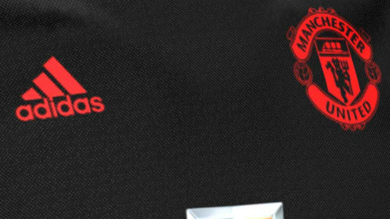 Se esta for a camisa alternativa do United para 2015/16, a Adidas acertou em cheio