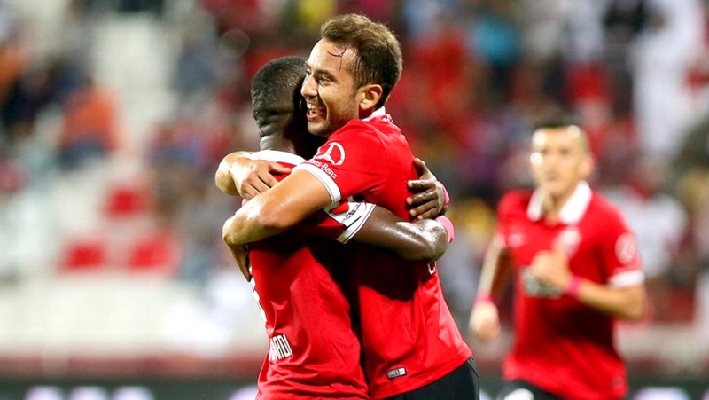 Carlos Eduardo, Lima e Paulinho: brasileiros brilharam na Champions League asi&aacute;tica