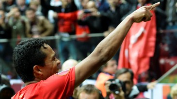 Em seis anos, Bacca trocou o assento de cobrador e os pescados pelo topo da Europa