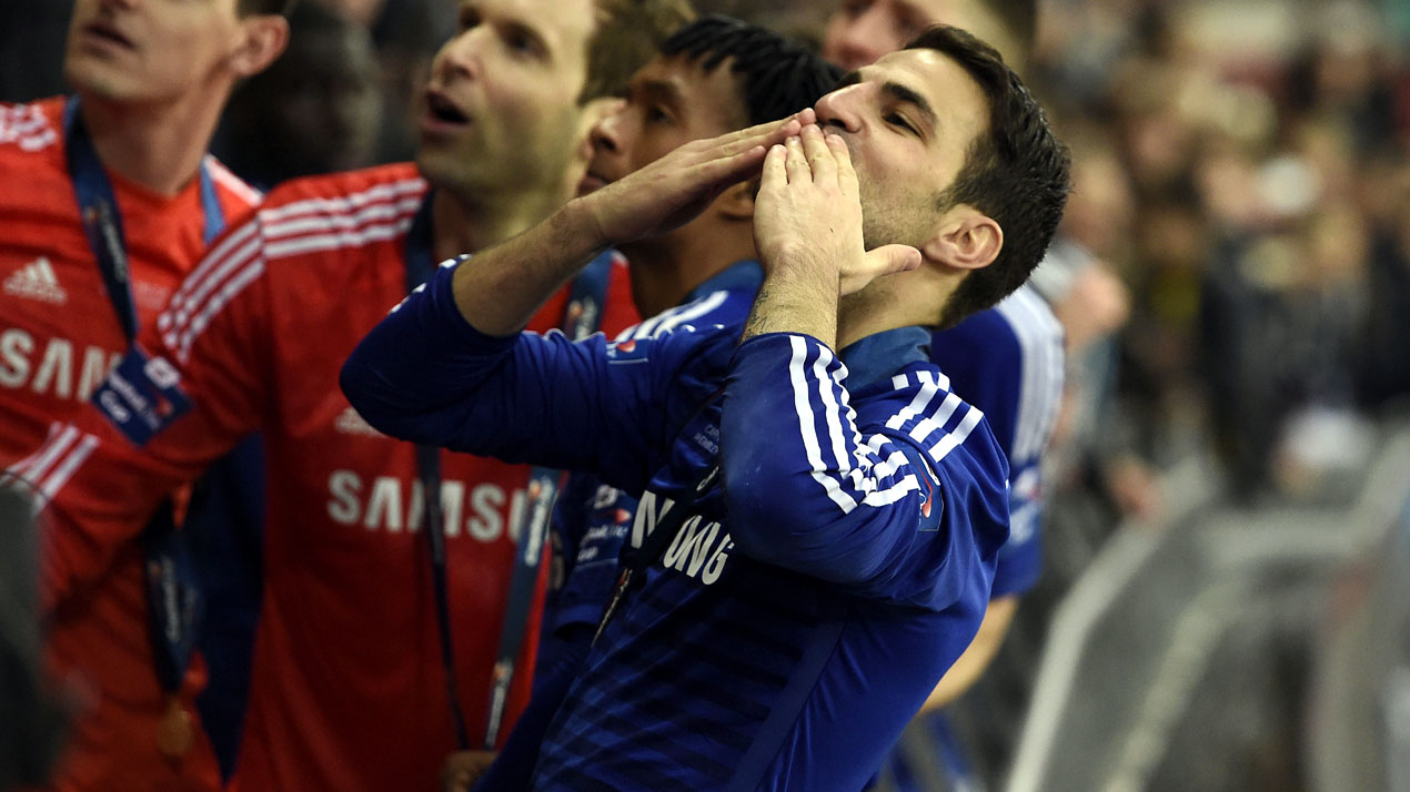 Cesc F&agrave;bregas foi fundamental para o Chelsea (AP Photo/Andrew Matthews, Pool)