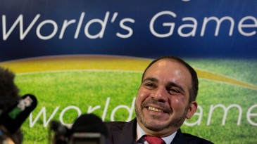 Conheça Ali bin al-Hussein, o homem que pode tirar Joseph Blatter do comando da Fifa