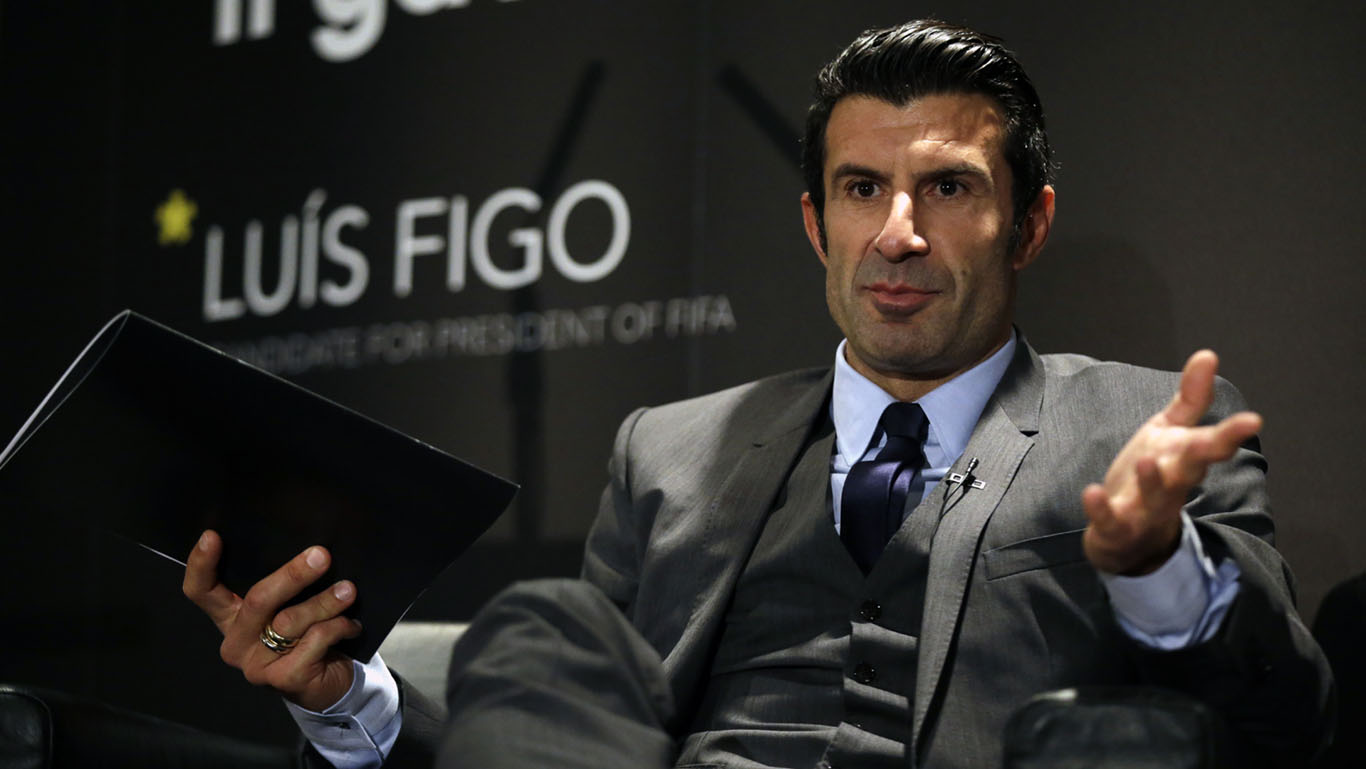 Figo renuncia &agrave; candidatura &agrave; presid&ecirc;ncia expondo a &ldquo;democracia&rdquo; da Fifa