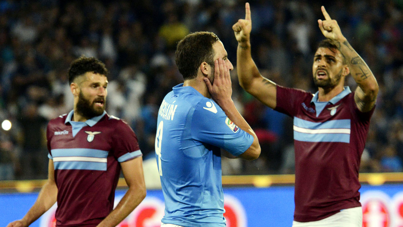Lazio precisou de um épico contra o Napoli para se classificar para a Champions