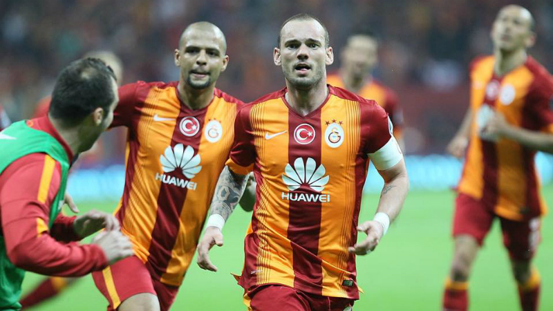 Sneijder-Felipe-Melo