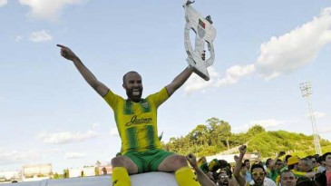 Três times empatados e gol decisivo aos 48 do 2º tempo: o insano acesso do Português