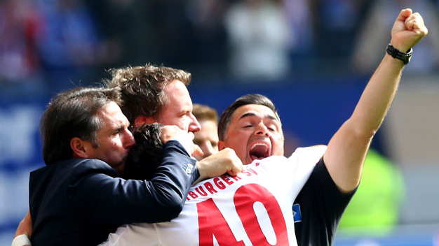 A camisa pesou no &uacute;ltimo instante para livrar Stuttgart e Hamburgo do rebaixamento