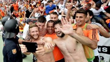 O Valencia viveu um drama na rodada final, mas estará de volta à Champions em 2015/16