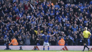Donos do Leicester pagarão cerveja a todos que forem ao último jogo da temporada