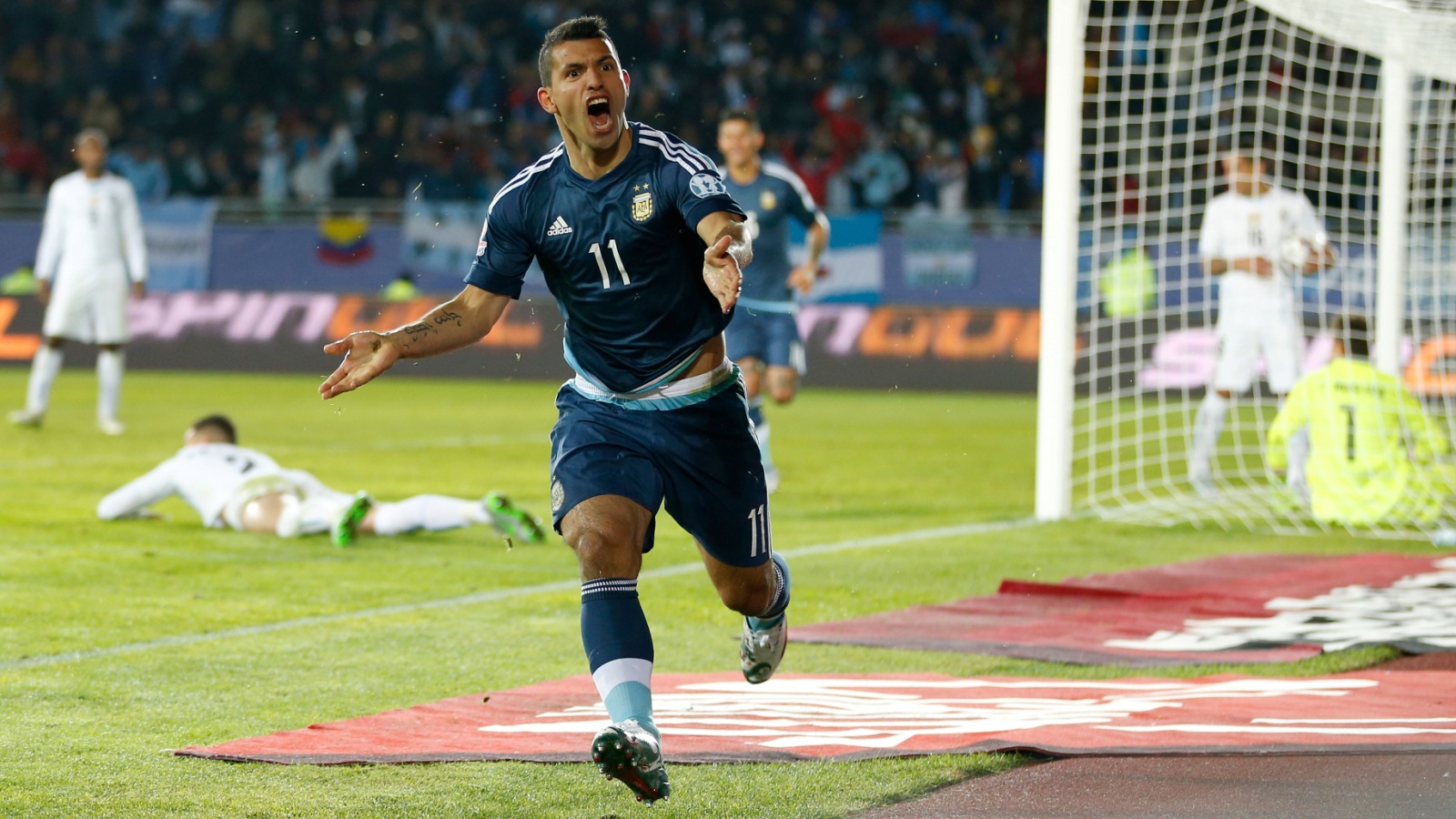 Em cl&aacute;ssico pegado e de muita vontade, a for&ccedil;a ofensiva da Argentina prevaleceu