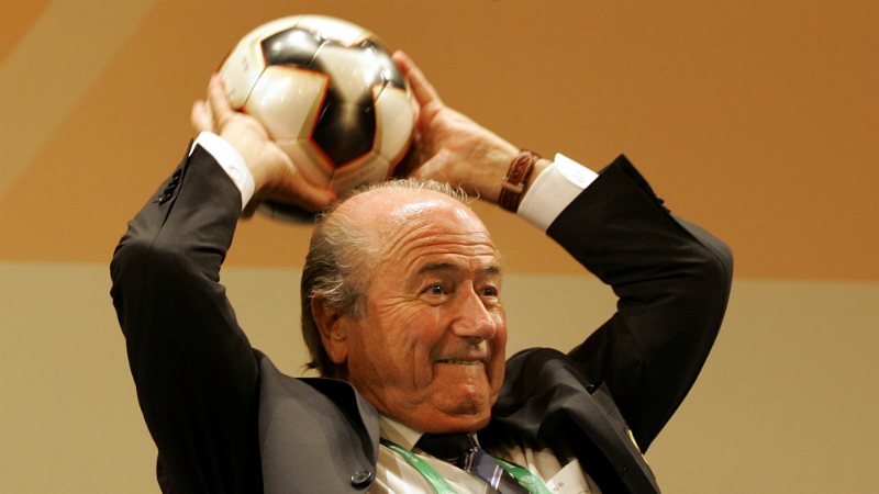 Blatter ficou decepcionado por ningu&eacute;m relembrar suas contribui&ccedil;&otilde;es no congresso da Fifa